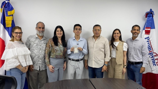 Promipyme impulsa sueño emprendedor: adolescente presenta filtro de aire impreso en 3D